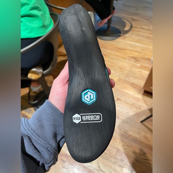 Unparallel Rock Climbing Shoes - Picture 2 of 3